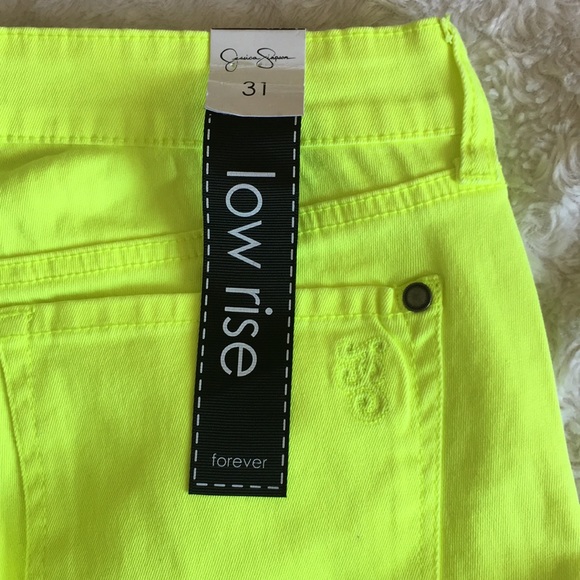 Jessica Simpson Low rise Jeans. - Picture 3 of 8